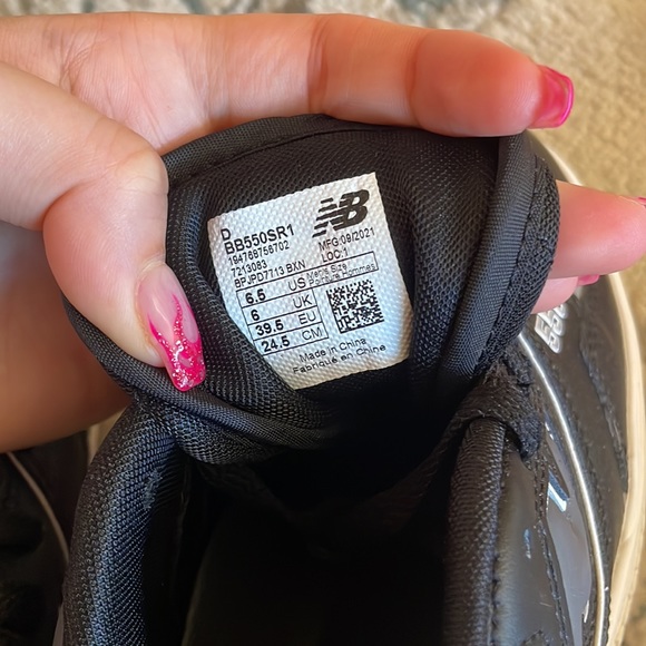 LIKE NEW new balance 550 sneakers unisex! - Picture 4 of 4